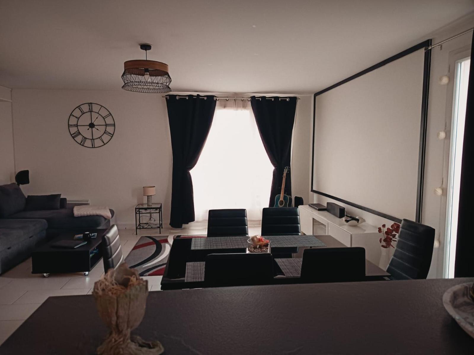 Duplex Proche Disney Avec Ecran Cinema Chessy (Seine-et-Marne) Exterior foto